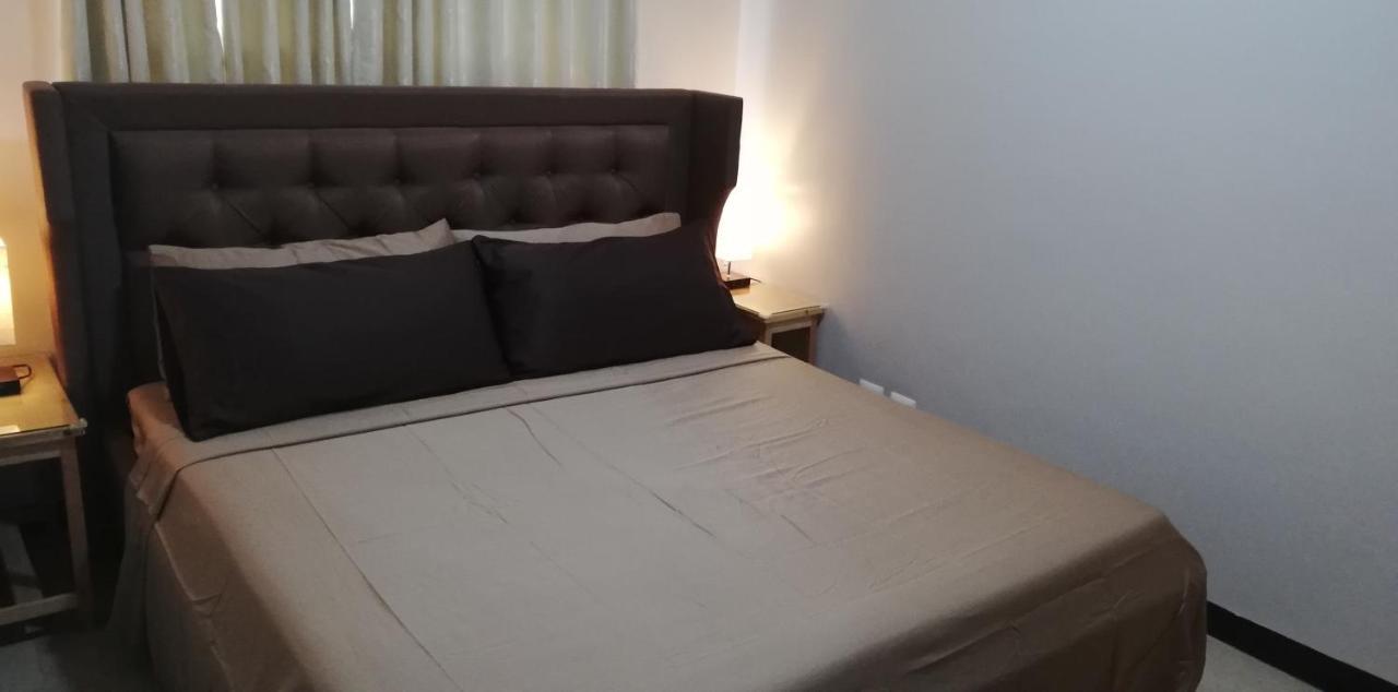 Sibarian Condo Unit C1 10Th Floor Pasay Kültér fotó